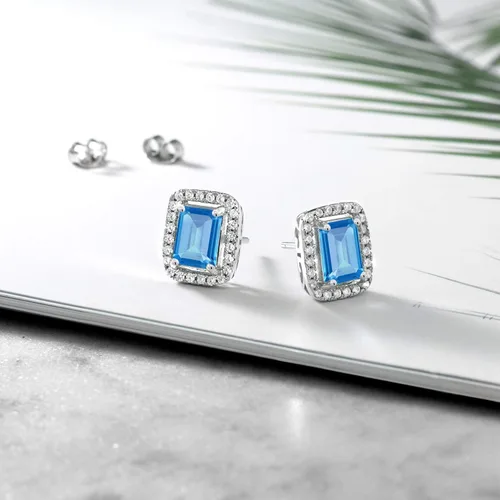 Miniatura 61 de Gem Stone King Aretes de plata de ley 925 con piedra natal Corte esmeralda de 0.315 x 0.236 in Aretes de halo para mujer
