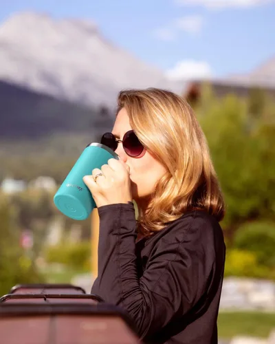 Miniatura 7 de Taza de viaje de 24 onzas con asa y tapa, taza de café aislada, taza de café de acero inoxidable, regalo de campamento para hombres y mujeres