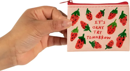 Miniatura 14 de Blue Q Monedero, hecho de 95% plástico reciclado. Práctica pequeña bolsa con cremallera para guardar monedas, tarjetas de regalo, auriculares, más.