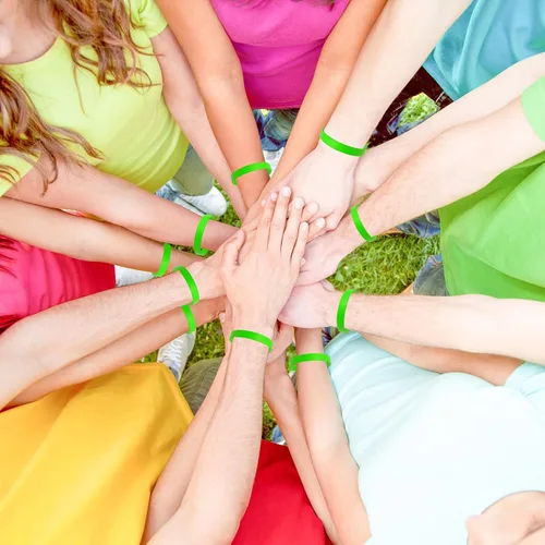 Miniatura 6 de 120 pulseras de goma de silicona verde unisex para equipos deportivos, juegos de fiesta, moda para el día de San Patricio, decoración de pulseras