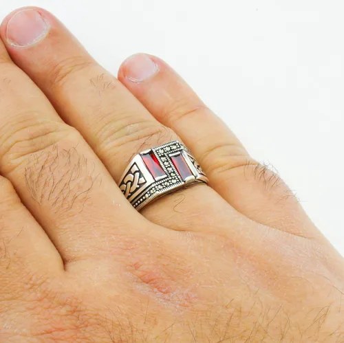 Miniatura 4 de Anillo de plata de ley 925 maciza, hecho a mano con corte baguette, piedra rubí roja simulada y piedra de marcasita para hombre, Metal Metal Piedra