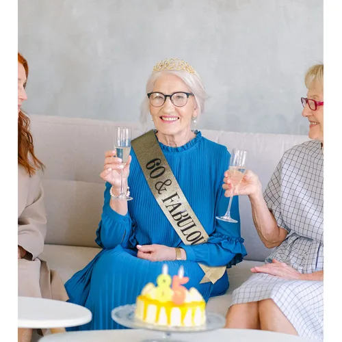 Miniatura 6 de Banda y tiaras de 60 cumpleaños para mujer, decoraciones de cumpleaños 60 para mujer, fabulosa banda y corona para mujeres de 60 años y fabulosos