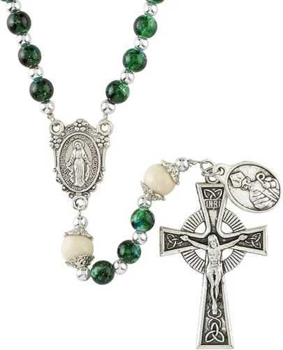 Needzo Rosario celta para mujer, hilo de cuentas de oración de vidrio verde con medalla milagrosa en tono plateado y crucifijo, regalo de recuerdo