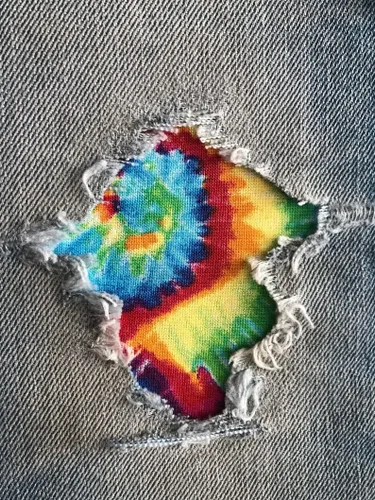 HoleyPatches - Parches con reverso de mezclilla hechos a mano con teñido anudado, súper fuertes, para planchar, por HoleyPatches (arcoíris
