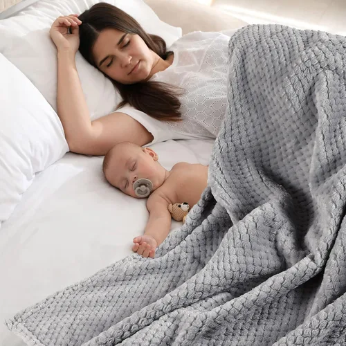 Miniatura 5 de Reginary 4 Pack Fuzzy Blanket 30 x 40'' Waffle Flannel Baby Throw Blankets Warm Nursery & Crib Blankets for Girl & Boy Newborn Infant