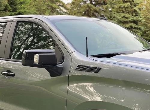 Miniatura 7 de 2 piezas Nuevos Emblemas Z71 de Reemplazo para 2019-2021 Silverado 1500 2500 3500 Vinilo Adhesivo 84632695 Placa de Identificación OEM (Negro Mate)