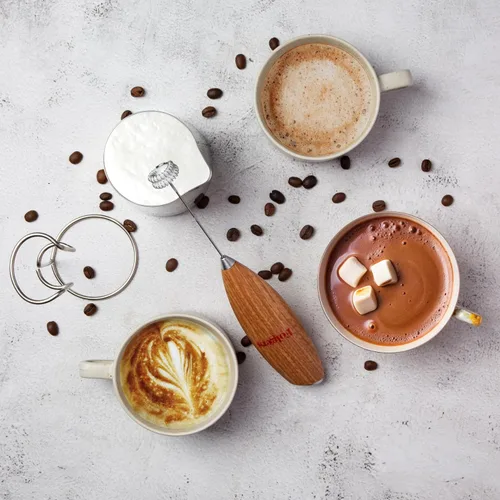 Miniatura 4 de Folgers Espumador eléctrico de leche para café, mezclador de bebidas de mano con batidor y soporte de acero inoxidable, acabado de grano de madera