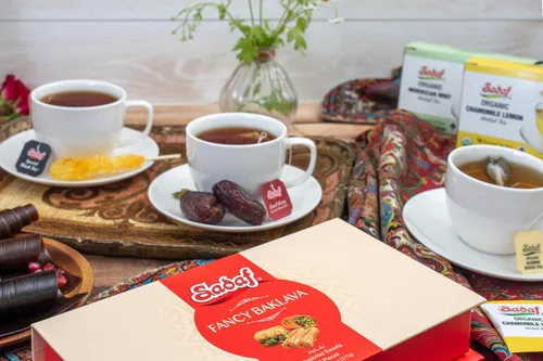 Miniatura 6 de Sadaf Fancy Baklava - Pastelería dulce de Baklava - Tasty Snack - Delicia del Medio Oriente - Caja de regalo de despensa - Kosher - 6 dulces