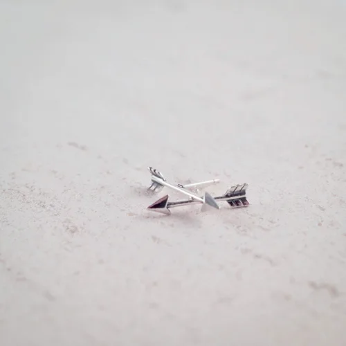 Miniatura 5 de Boma Joyas de plata esterlina Arrow Stud Pendientes, Metal
