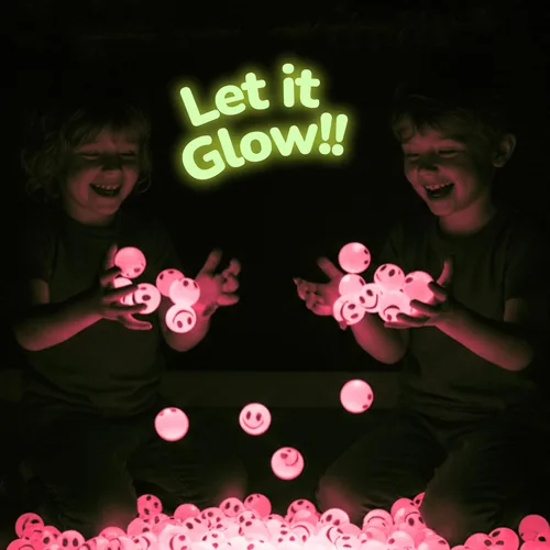 Miniatura 4 de ArtCreativity 36 bolas de rebote de cara sonriente rosa que brillan en la oscuridad, paquete a granel de 36 a 1 pulgada de alto rebote para niños