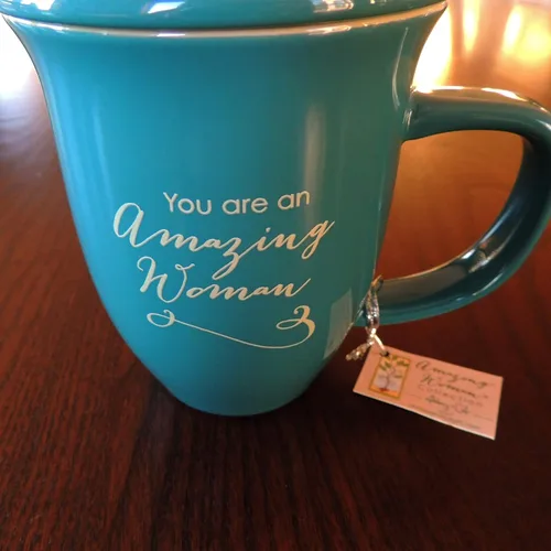 Miniatura 3 de Abbey Gift Amazing Woman - Juego de tazas y posavasos de cerámica, multicolor, "4 1⁄2 x 10 1⁄8 x 1"" (56876T)