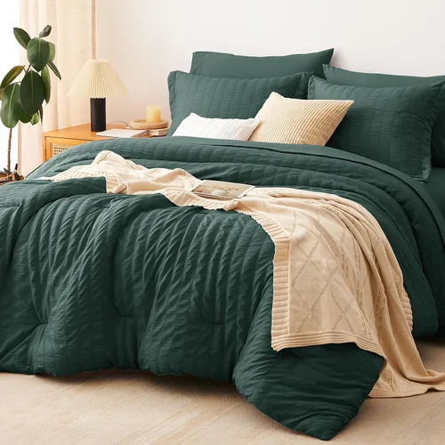 Miniatura 10 de CozyLux Juego de ropa de cama con edredón tamaño King Beige Seersucker de 7 piezas, juego de cama en una bolsa, con edredón, sábanas, fundas