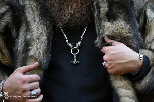Miniatura 3 de VikingsBrand Handmade Stainless Steel Thors Hammer Necklace with Wolf Heads Mjolnir Pendant Viking Gifts for Men Norse Jewelry for Men Authentic
