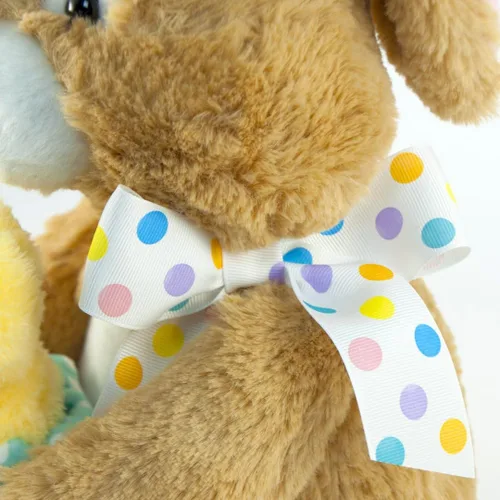Miniatura 7 de Cuddle Barn - Hip & Hop Juguete de peluche interactivo animado conejo de Pascua que sostiene pollo en huevo canta y golpea a Peter Cottontail