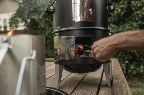 Miniatura 8 de GasOne - Ahumador vertical con termómetro – Ahumador de carbón resistente de 16 pulgadas – Ahumador multiusos para barbacoa de carbón