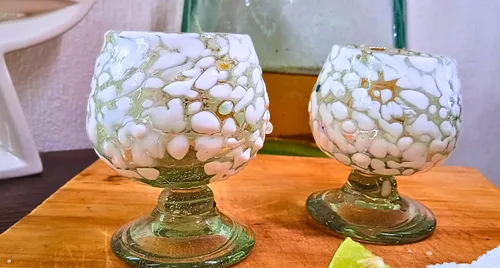 Miniatura 8 de Auténticos vasos de chupito soplados a mano de tequila mexicano - Juego de 4-2 onzas - Mini snifters de vidrio - Base pesada - Coñac (Confeti blanco)