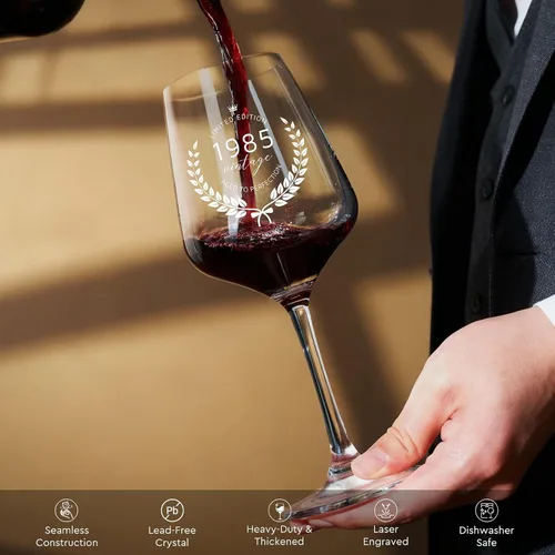 Miniatura 4 de AW BRIDAL Regalos Divertidos de 40 Cumpleaños para Mujeres u Hombres, Juego de Regalo Personalizado de Copa de Vino Vintage de 1985