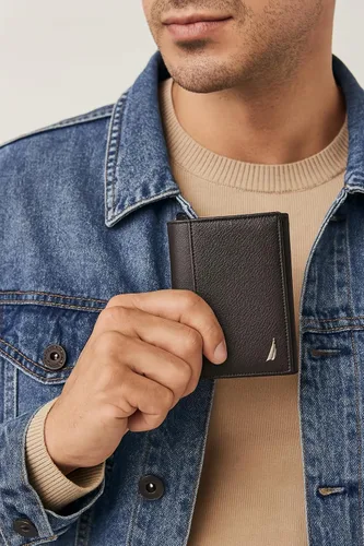 Miniatura 43 de Nautica Men's Trifold Wallet RFID Blocking Protection ID Window Card Slots Genuine Leather Durable