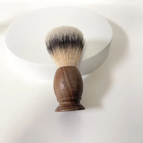 Miniatura 5 de Brocha de afeitar de madera para hombres de VIKINGS BLADE, con respaldo súper fuerte de nudo, mínima caída, espuma rápida, extremadamente suave y 5.