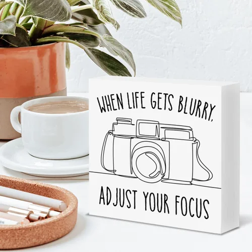 Miniatura 4 de Regalos inspiradores para fotógrafos, regalos de fotografía, cámara When Life Gets Blurry Ajustar tu enfoque, letrero de bloque de madera