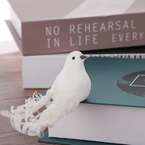 Miniatura 6 de Paquete de 12 palomas blancas artificiales, decoración de palomas blancas con clips de metal, plumas de simulación, mini pájaros blancos con clip