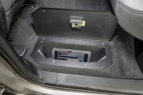 Miniatura 8 de Tuffy Productos de Seguridad - Tapa con Candado En el suelo para Camiones RAM 2019-2023