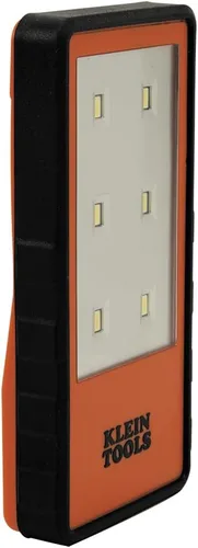 Miniatura 2 de Linterna LED Klein Tools 56221 con clip magnetizado, funciona con pilas, manos libres, brillo ajustable, naranja, para trabajo, correr, acampar