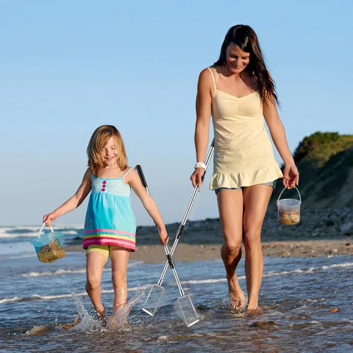 Miniatura 3 de POILKMNI Nuevo Mejorado 2 Piezas Tamiz de Dientes de Tiburón, Tamiz de Arena de Playa, Pala de Arena Recogedor de Conchas para Pala de Playa plateado