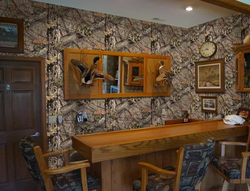 Miniatura 7 de Mossy Oak Graphics Papel tapiz de camuflaje para despegar y pegar, sin desorden, rollos de 26" x 107" pulgadas, cubre 19.3 pies cuadrados, muchos