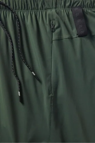 Miniatura 27 de Fabletics The One - Pantalón corto para hombre (forro), entrenamiento, natación, ligero, de secado rápido, bolsillo con cremallera, tejido elástico