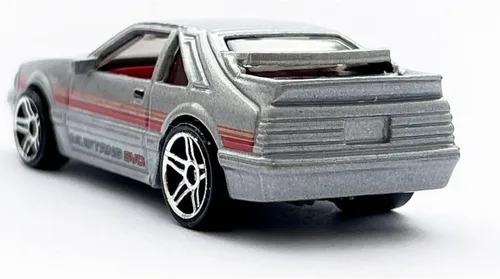 Miniatura 6 de Hot Wheels Mustang SVO '84, HW: Los años 80 2/10