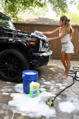 Miniatura 2 de Espuma para lavado de autos Rain-X 620191 - 100 onzas líquidas. Fórmula concentrada de alta espuma para una mayor acción de limpieza, que levanta