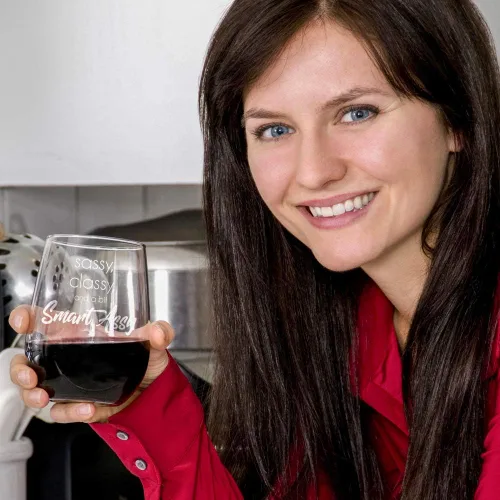 Miniatura 5 de IT'S A SKIN Divertida copa de vino sin tallo de 17 onzas con frases divertidas para mujeres. Para la mujer atrevida con clase e inteligente y mejor