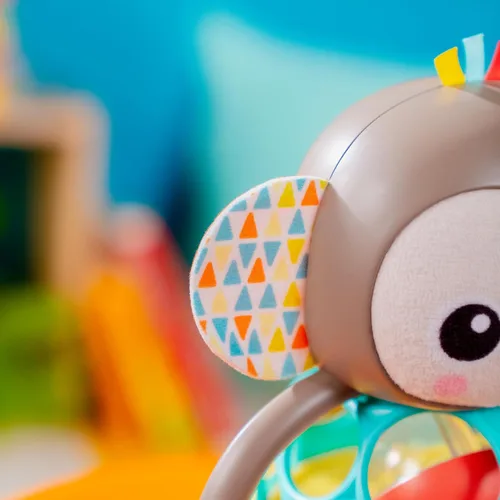 Miniatura 5 de Bright Starts Grab & Giggle Monkey - Sonajero musical iluminado con bola de fácil agarre, a partir de 6 meses, unisex Animal Mono