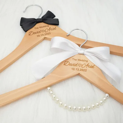 Perchas de novia personalizadas, perchas de madera blanca de primera calidad para vestidos de novia, vestidos de dama de honor, fiesta de novia,