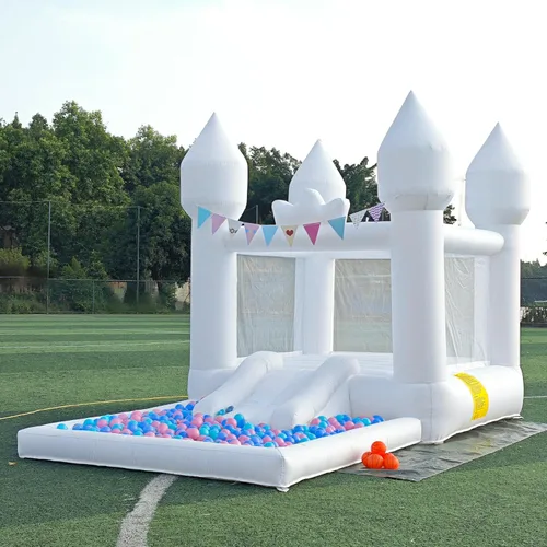 Casa inflable saltarina blanca de 12.5 pies x 7.1 pies con tobogán y piscina de pelotas, juguetes para interiores y exteriores para niños activos,