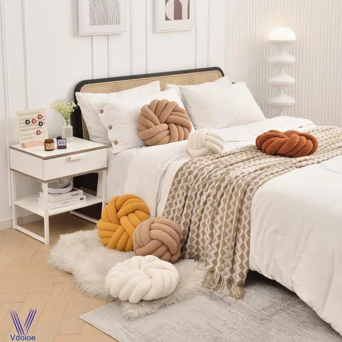 Miniatura 4 de Almohada de Nudo Blanco Crema de 13.7'' Almohada Redonda Decorativa de Felpa Suave Almohada de Bola de Nudo Almohada Anudada Hecha a Mano Cojín
