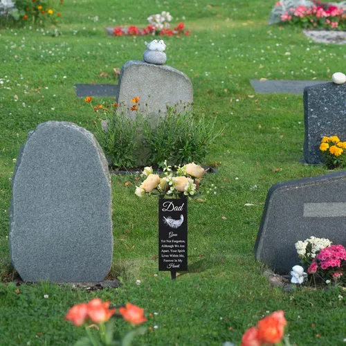 Miniatura 4 de Geosar Jarrones de Cementerio para Papá en Metal para Tumba, Jarrón Floral de Cementerio, Soporte de Flores Conmemorativo con Pincho, Decoraciones