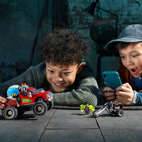 Miniatura 2 de LEGO Hidden Side El Fuego's Stunt Truck 70421 Kit de construcción, juego fantasma para niños y niñas de 8 años en adelante, juego interactivo