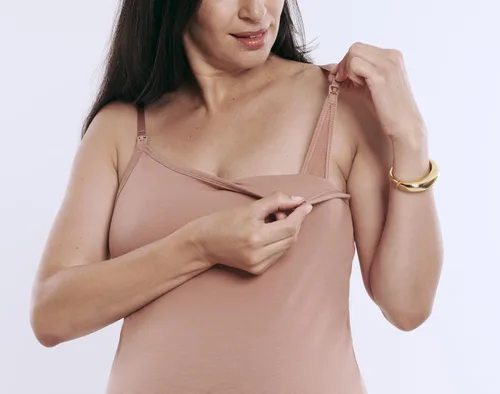 Miniatura 31 de Motherhood Maternity Camiseta sin mangas de lactancia con clip para mujer con correas ajustables y brasier integrado para lactancia materna