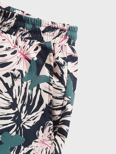 Miniatura 100 de GORGLITTER Conjunto de 2 piezas de camiseta gráfica de manga corta para hombre, estampado hawaiano con cordón y pantalones cortos