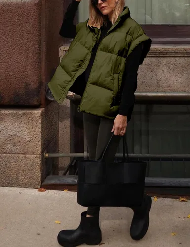 Miniatura 6 de APAFES Chaleco acolchado de invierno para mujer, ligero, cuello alto, manga corta, acolchado, con bolsillos