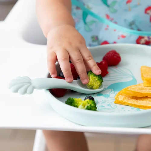 Miniatura 4 de Bumkins Disney - Juego de platos y cucharas para bebés y niños pequeños, plato de silicona para bebés y niños, destete LED, suministros