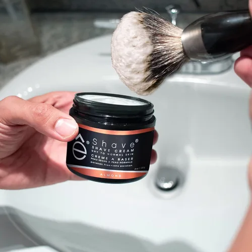 Miniatura 3 de eShave Crema de afeitar para hombres de 4 onzas, almendra, evita la irritación del afeitado y las quemaduras de afeitar, genera una rica espuma