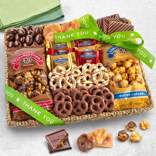 Miniatura 2 de A Gift Inside - Cesta de regalo grande de chocolate, caramelo y dulces crujientes con aperitivos, pretzels, Ghirardelli y nueces cubiertas