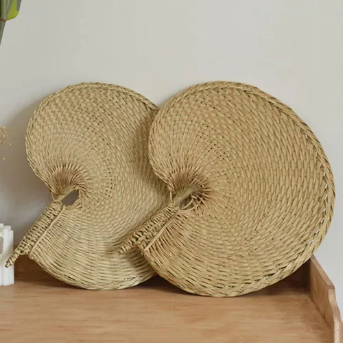 Miniatura 5 de 2 abanicos de tejido a mano de rafia de bambú natural de verano, abanicos tejidos con hojas de palma, hechos a mano, diseño plegable tejido rústico