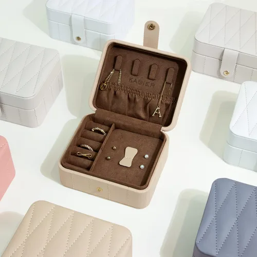 Miniatura 4 de KAMIER Joyero de viaje, de cuero acolchado con diamante, cajas de joyería portátiles para mujeres y niñas, organizador pequeño para collares
