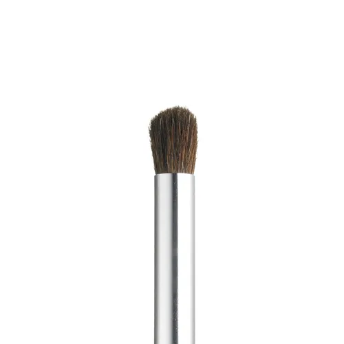 Miniatura 2 de e.l.f. Brocha para mezclar ojos, brocha de maquillaje para sombra de ojos y delineador de ojos, crea un acabado natural, fabricado con cerdas
