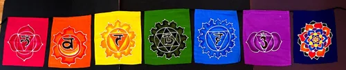 Miniatura 2 de Bandera tibetana de oración de chakras para colgar en la pared, decoración de meditación de yoga con 7 chakras, pintada con batik, tamaño XLG