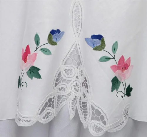 Miniatura 2 de Creative Linens Battenburg Mantel de encaje redondo de 68 pulgadas con rosas de apliques a mano, color blanco, 100% algodón